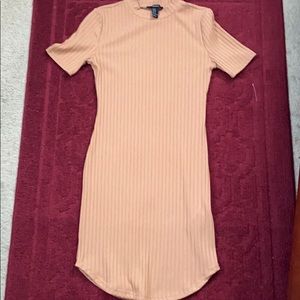 A midi sweater short sleeve dress